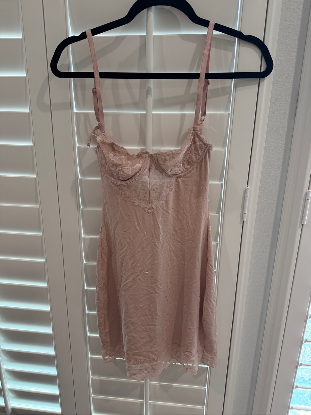 NWT Victoria’s Secret XS Women's Dusty Rose Lace cupped slip dress